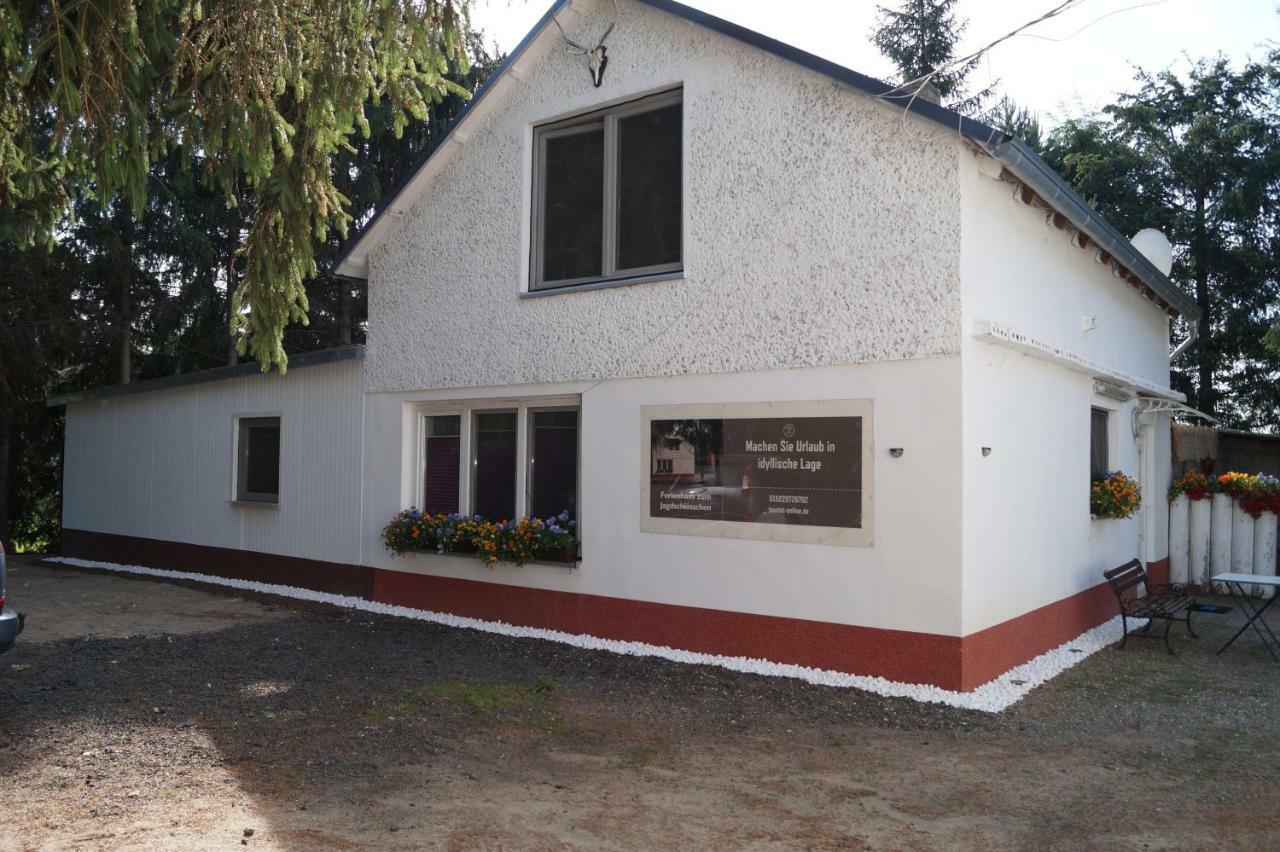 Letschin Ferienhaus Zum Jagdschlosschen المظهر الخارجي الصورة